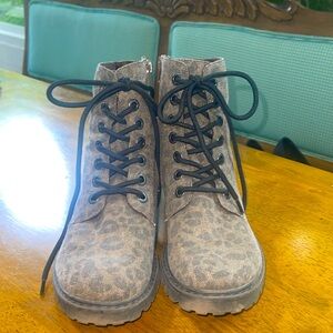 Size 8 Lace up leopard fabric boots